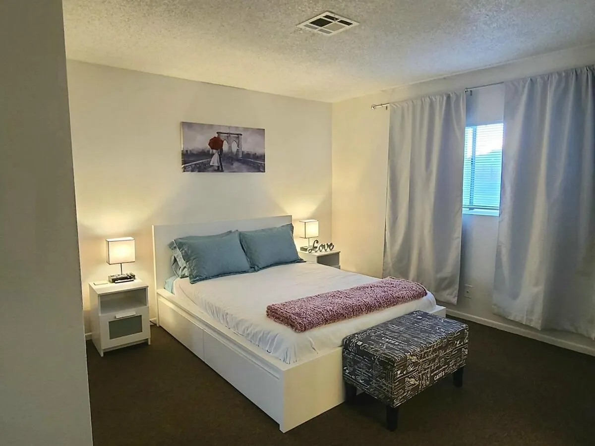 2 Bed 2 Bath Downtown Vegas Near The Strip Apartman Las Vegas 0*,  Amerikai Egyesült Államok