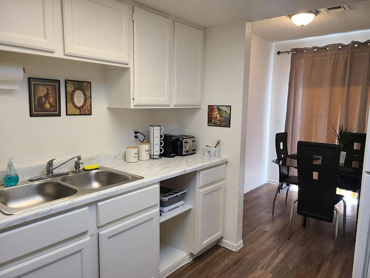 2 Bed 2 Bath Downtown Vegas Near The Strip Apartman Las Vegas